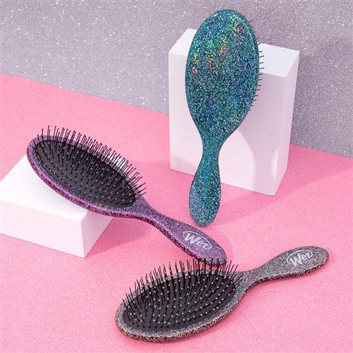 WET BRUSH AWESTRUCK DETANGLER PURPLE SHIMMER